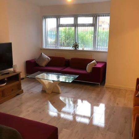 Lovely 3 Bedroom Entire Home With Street Parking - Close To Nec, Bhx Airport - Sleeps 6 Guests Ideal For Contractors & Families Birmingham Exterior foto